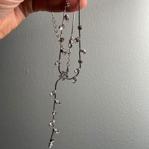 Sparkling crystal flowers necklace